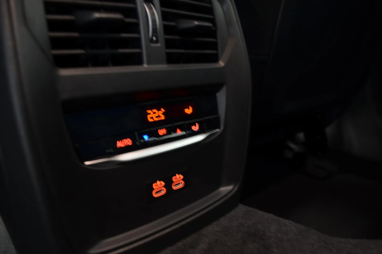 BMW I4 M60 YMN-669 carousel image