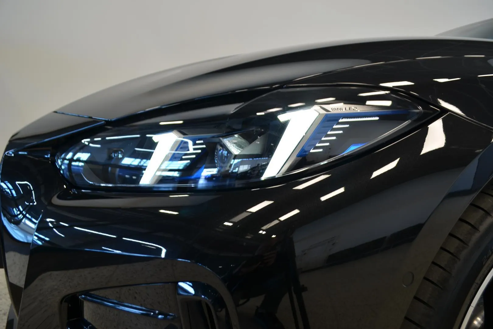 BMW I4 M60 YMN-669 carousel image