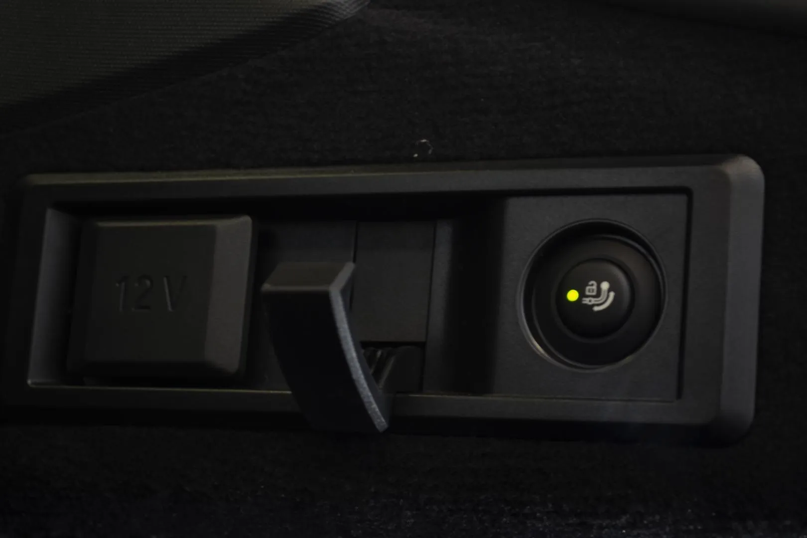 BMW I4 M60 YMN-669 carousel image