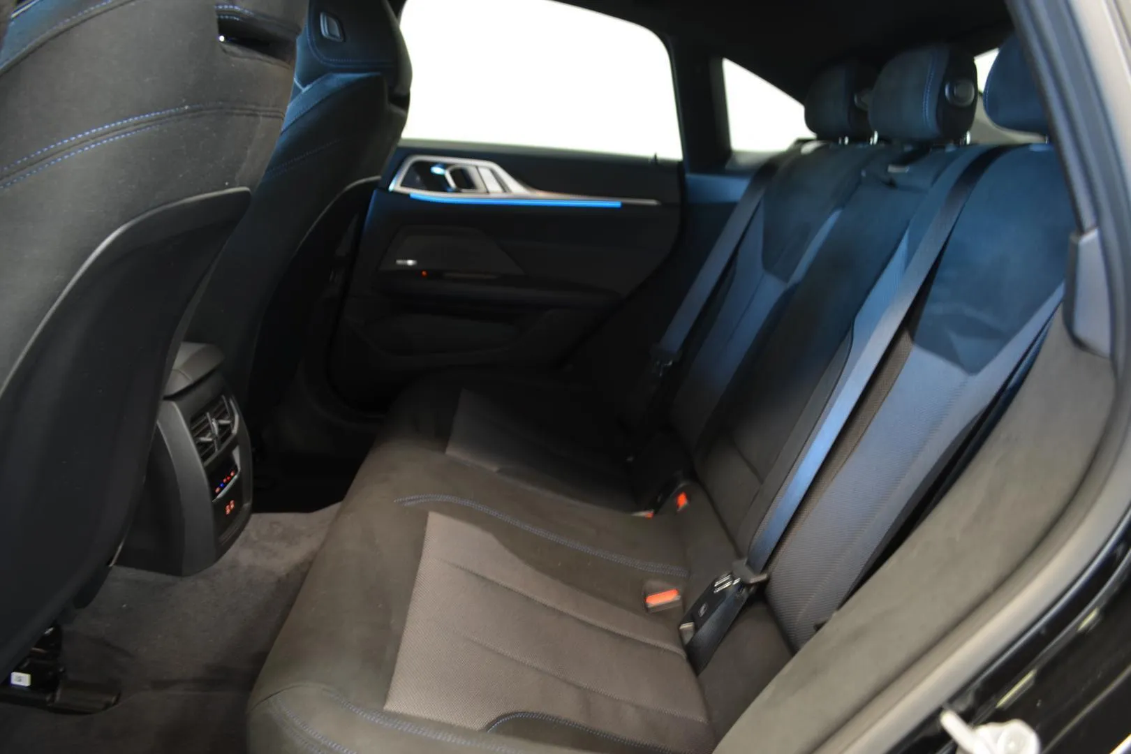 BMW I4 M60 YMN-669 carousel image