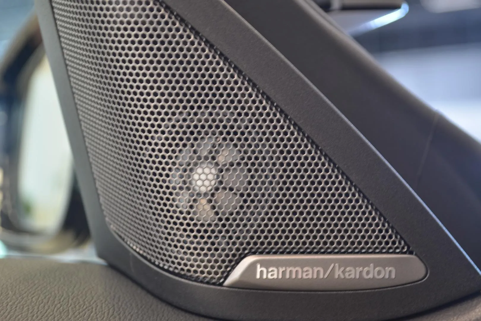 BMW I4 M60 YMN-669 carousel image