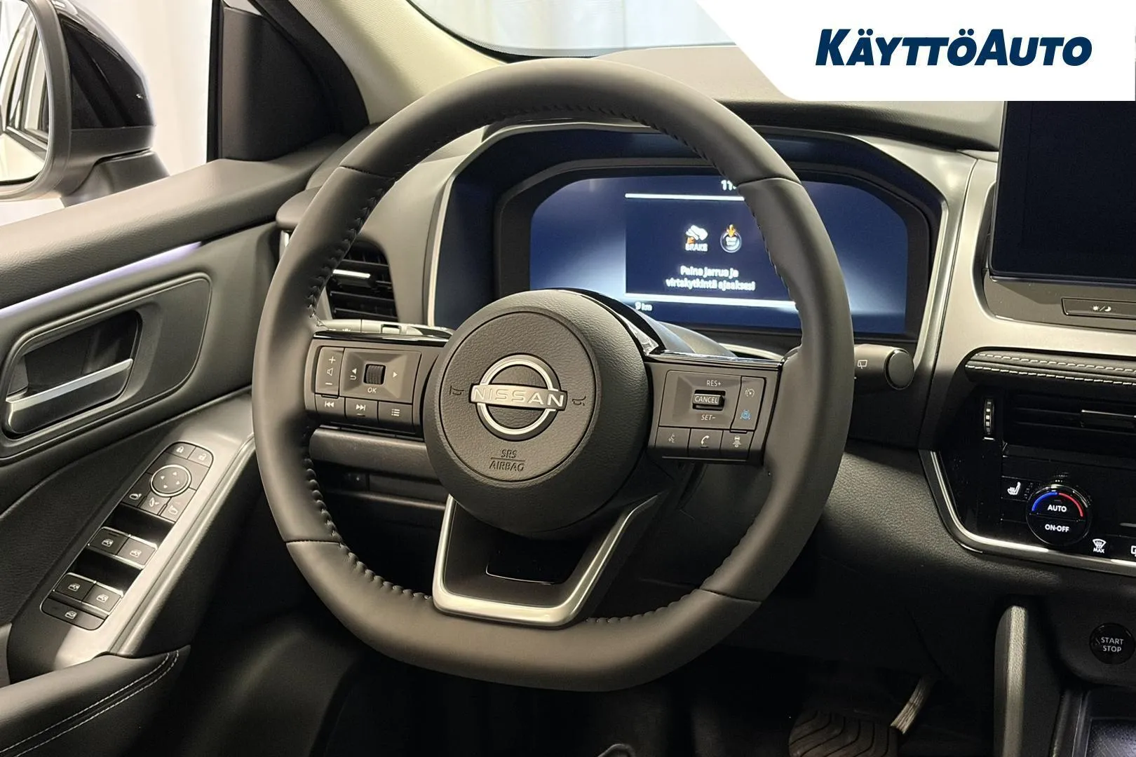 Nissan Qashqai SZJ-266 carousel image
