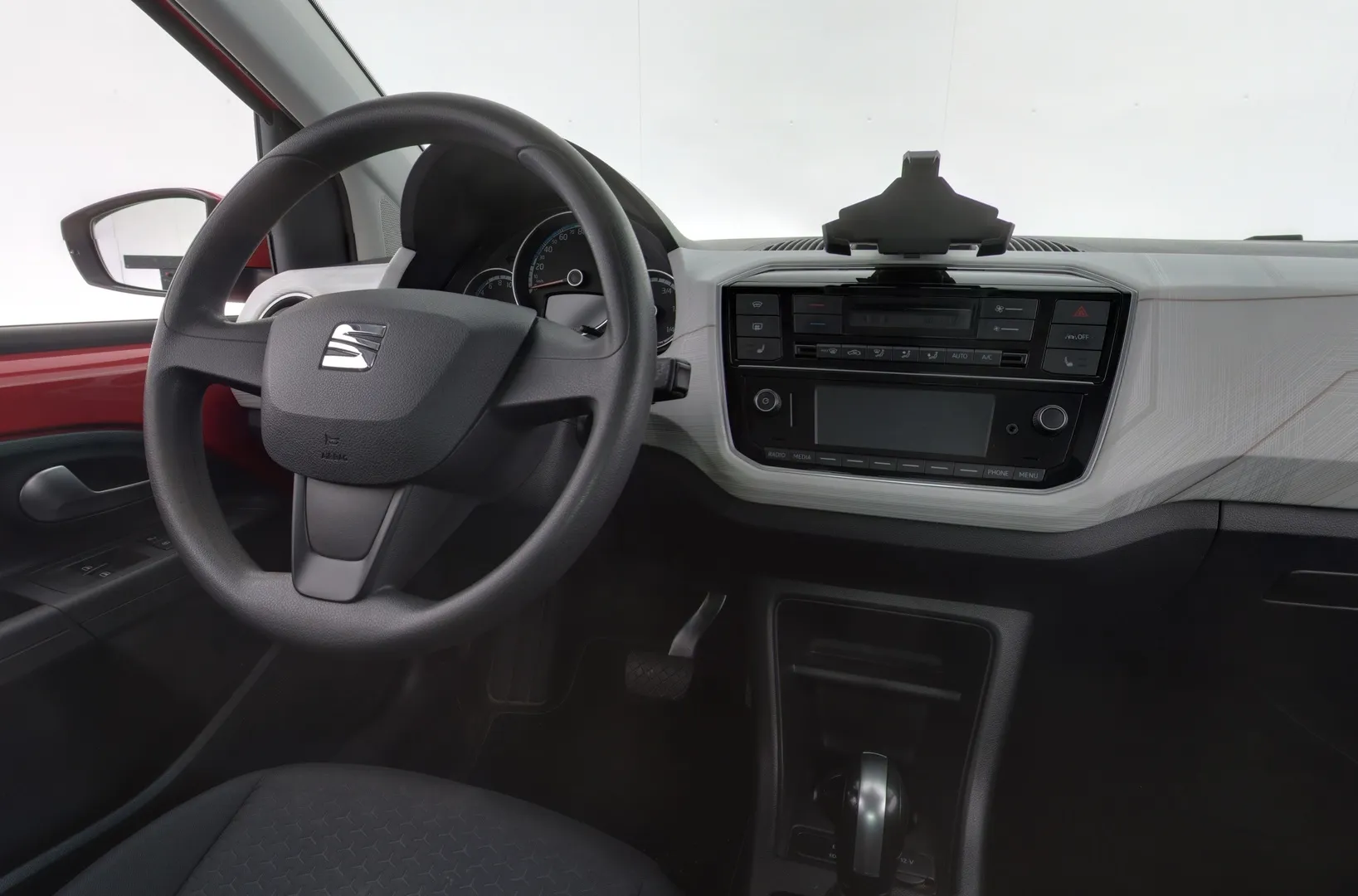 Seat Mii electric XXO-960 carousel image