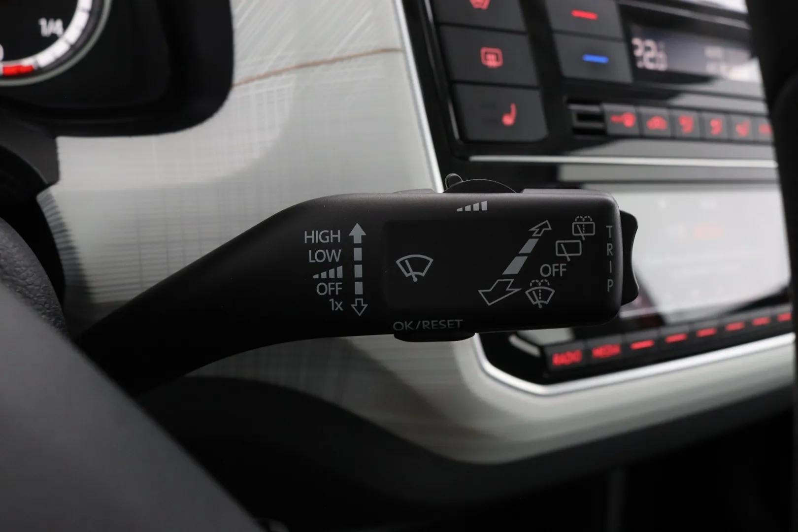 Seat Mii electric XXO-960 carousel image