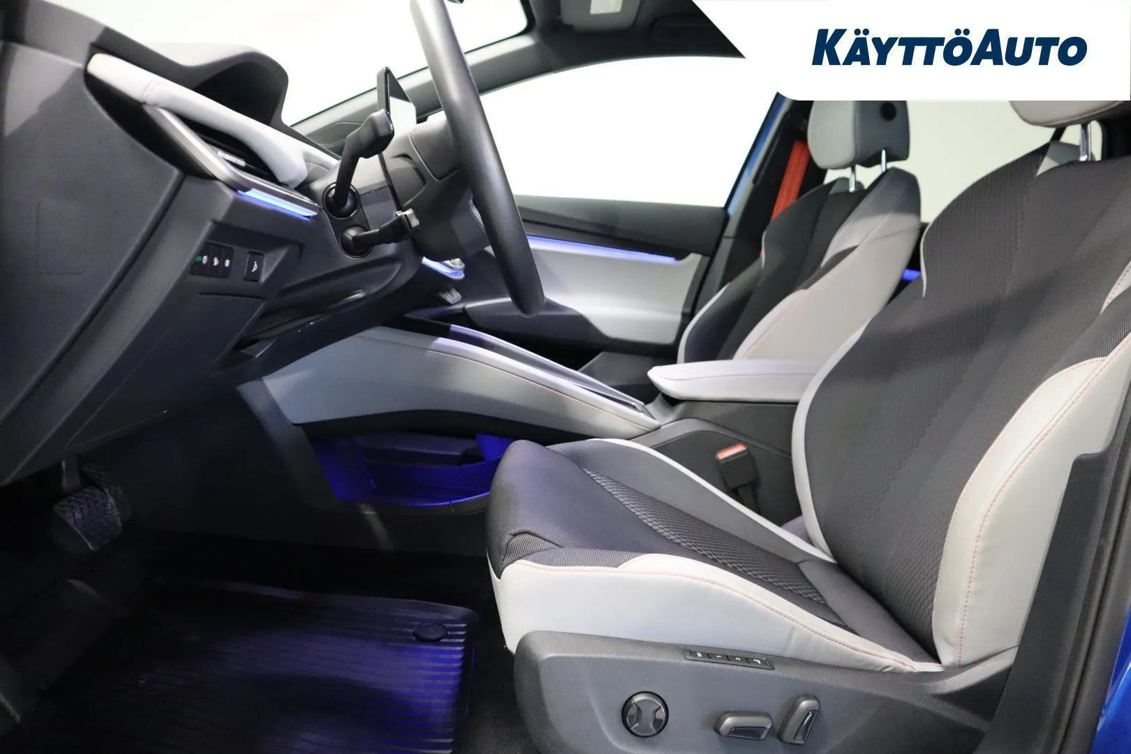 Skoda Enyaq XTM-706 carousel image