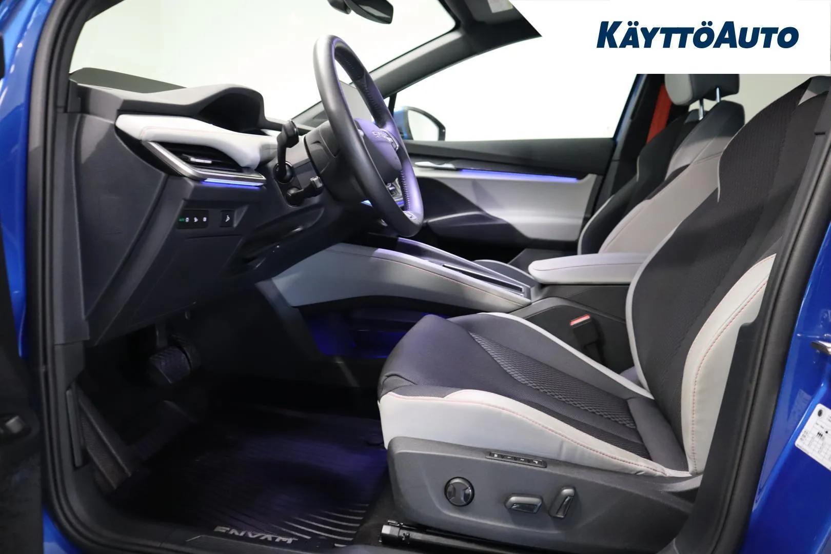 Skoda Enyaq XTM-706 carousel image