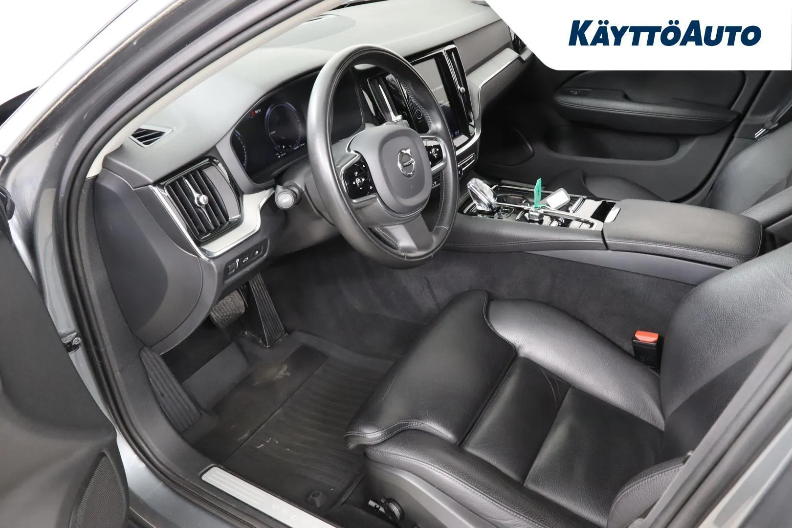 Volvo V60 SPL-985 carousel image