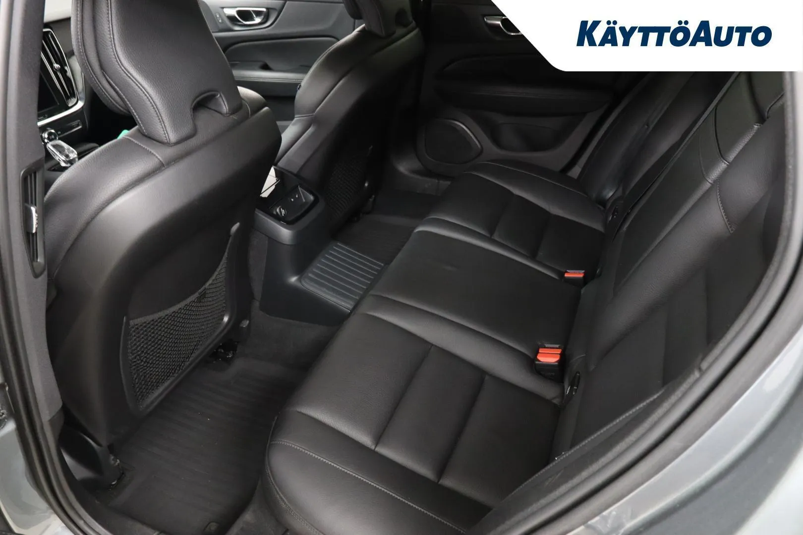 Volvo V60 SPL-985 carousel image
