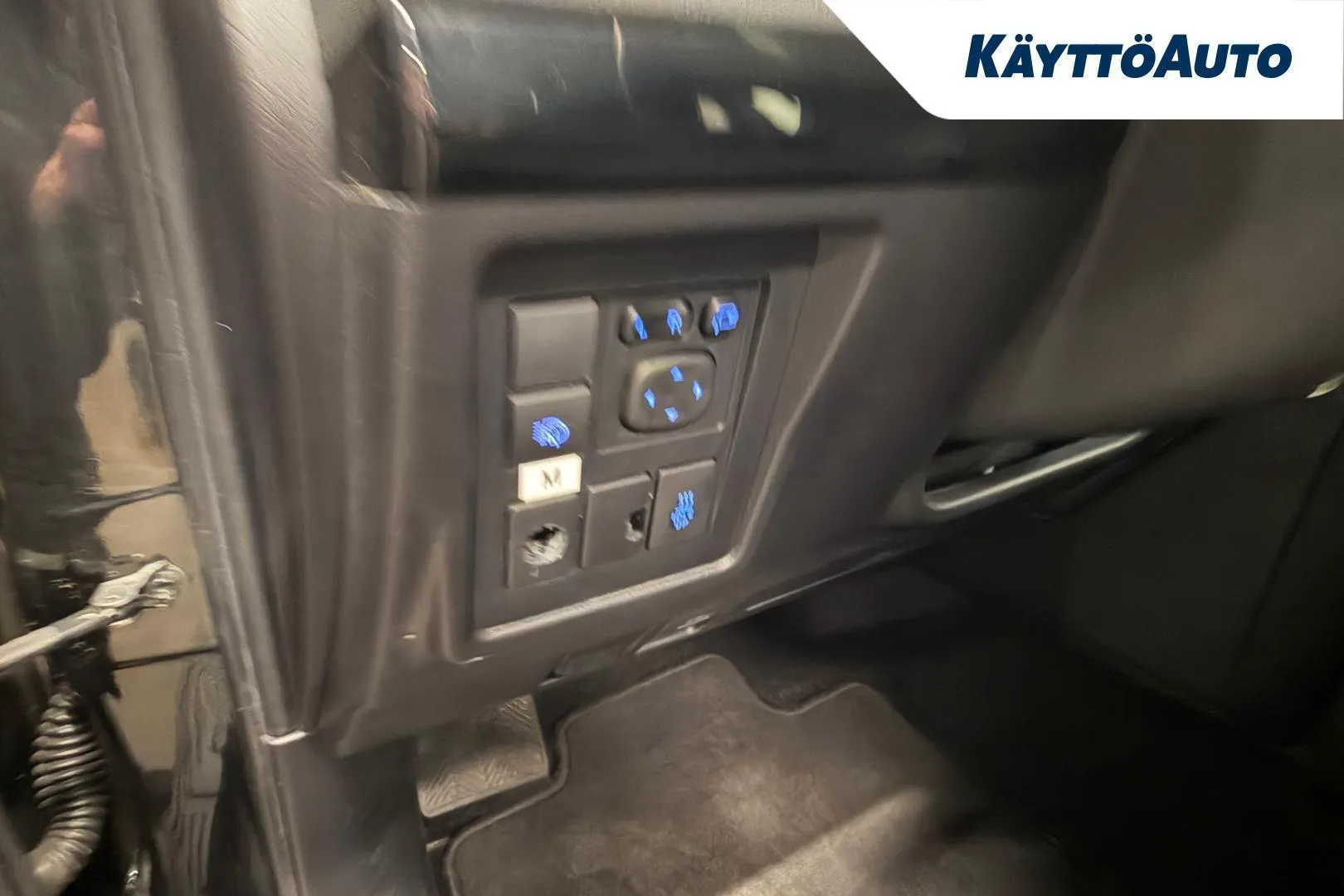 Toyota Land Cruiser ZMS-274 carousel image