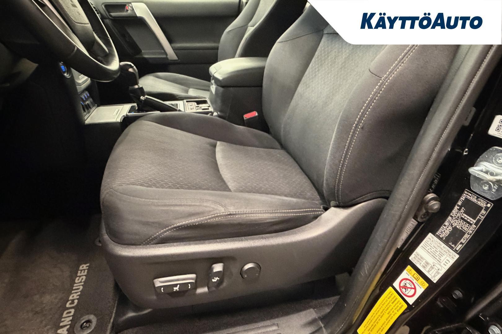 Toyota Land Cruiser 2019, kuva 5/29