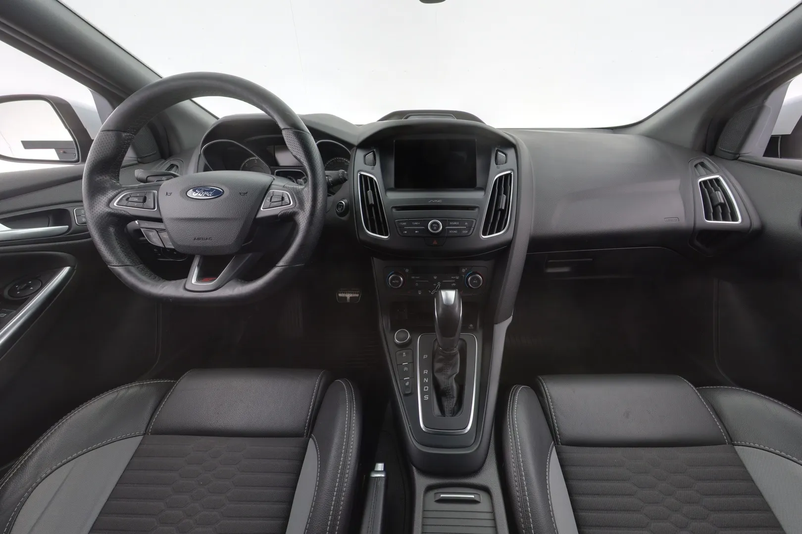 Ford Focus OVS-641 carousel image
