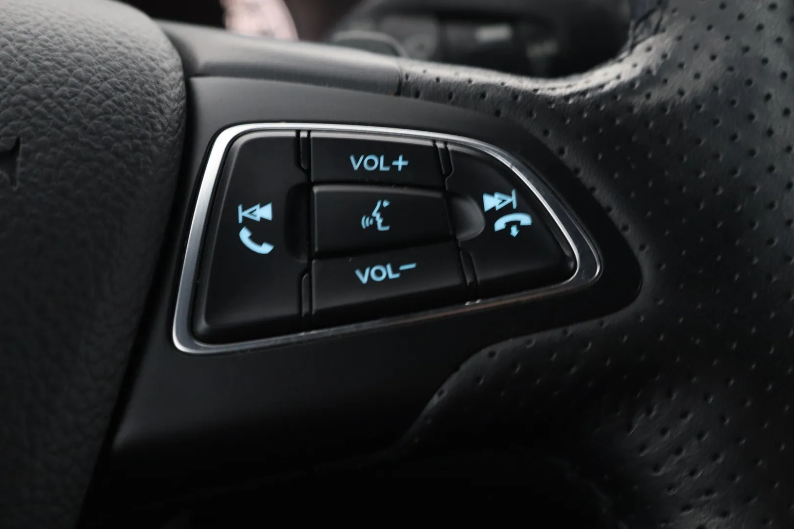 Ford Focus OVS-641 carousel image