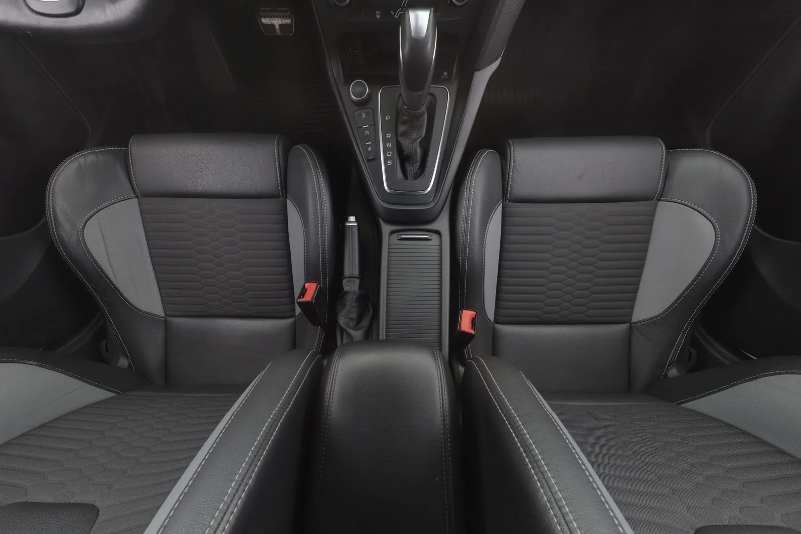 Ford Focus OVS-641 carousel image
