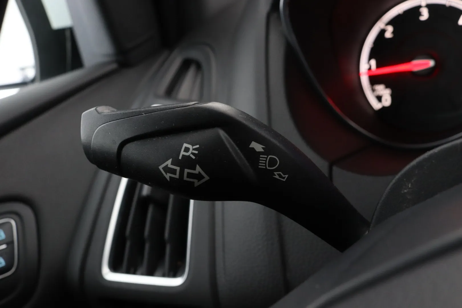 Ford Focus OVS-641 carousel image