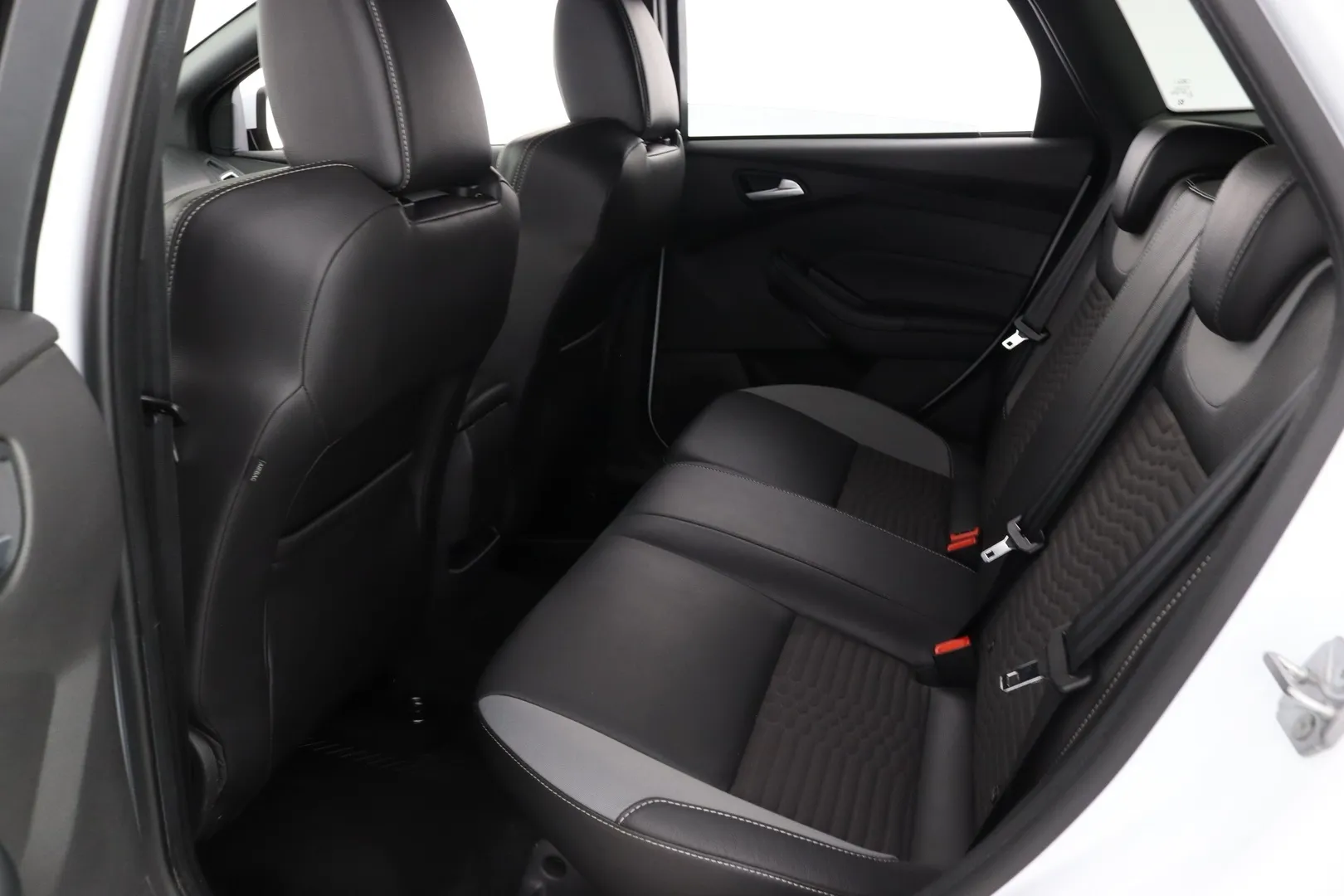 Ford Focus OVS-641 carousel image