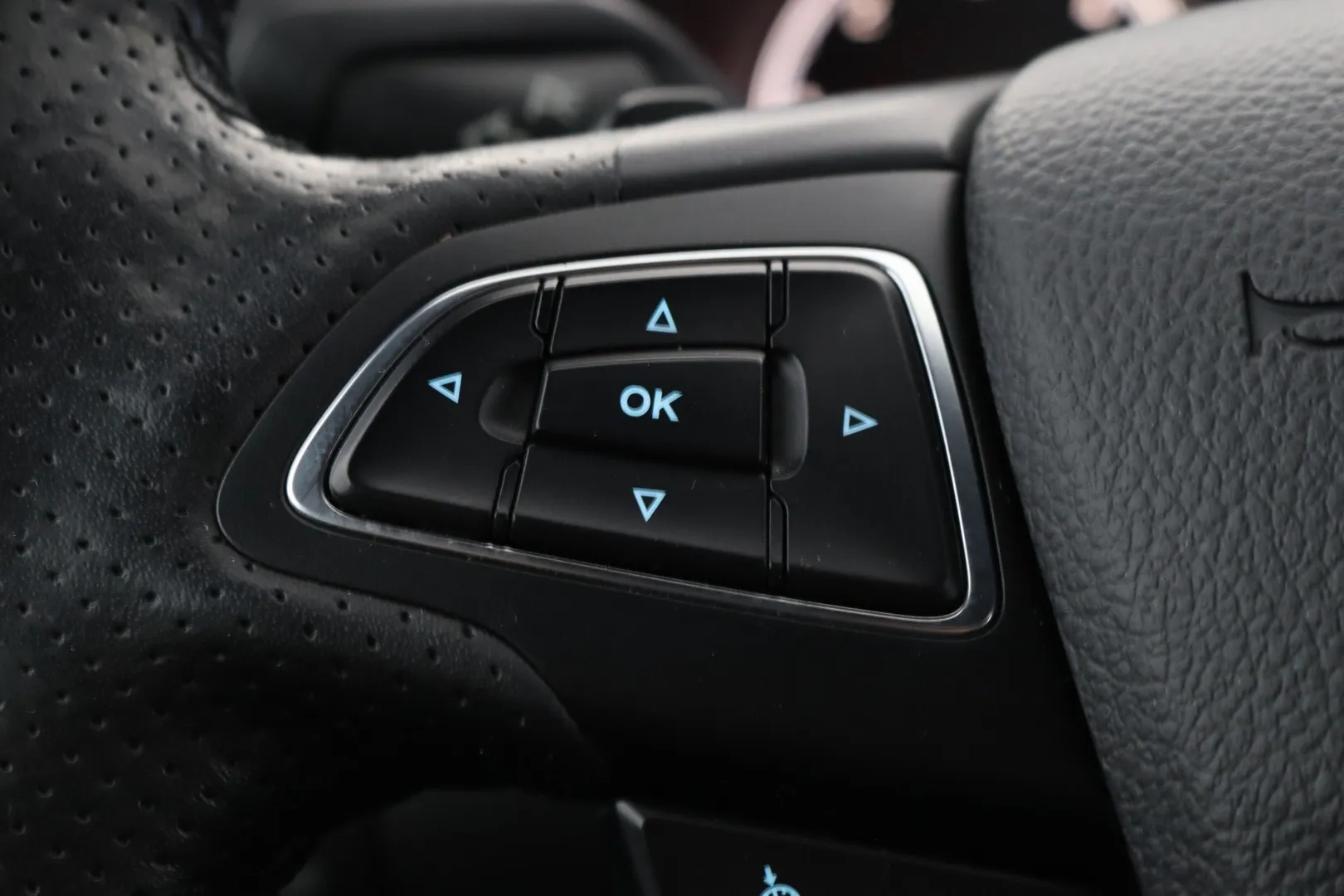 Ford Focus OVS-641 carousel image