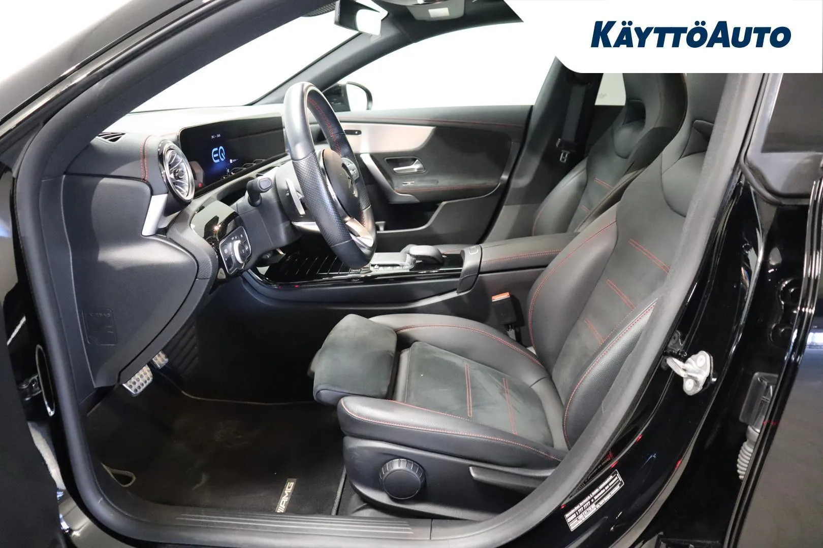 Mercedes-Benz CLA KUM-606 carousel image