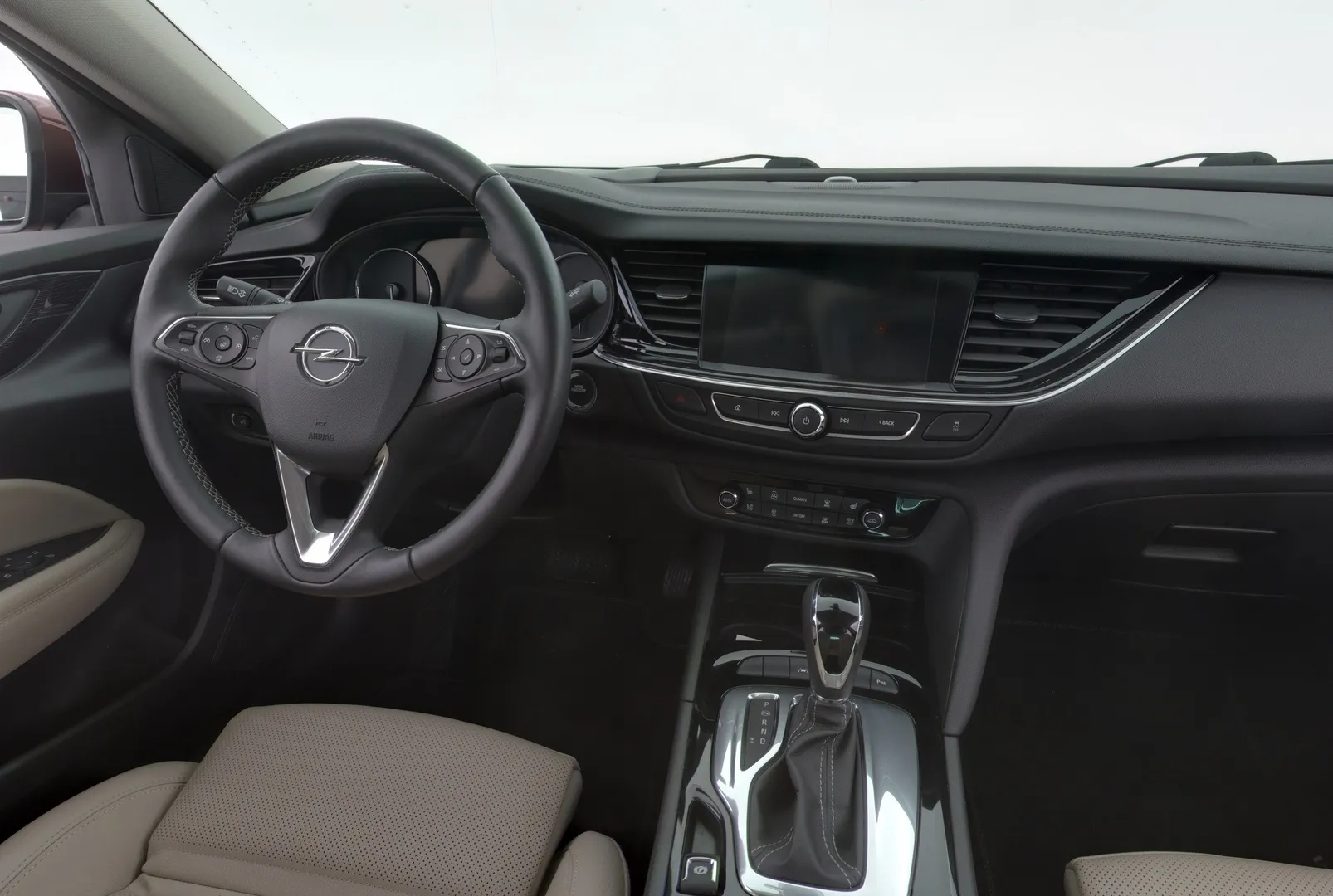 Opel Insignia FIA-726 carousel image