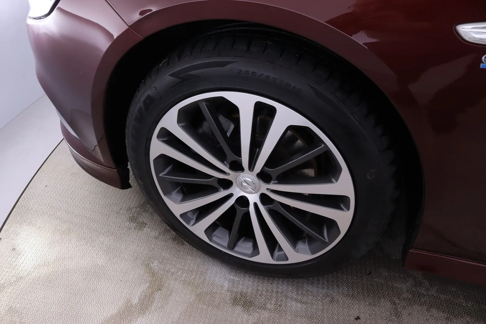 Opel Insignia FIA-726 carousel image