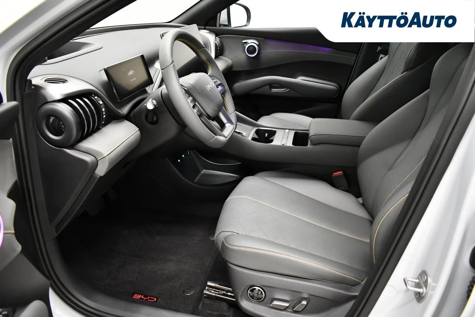 BYD ATTO 3 GRO-371 carousel image
