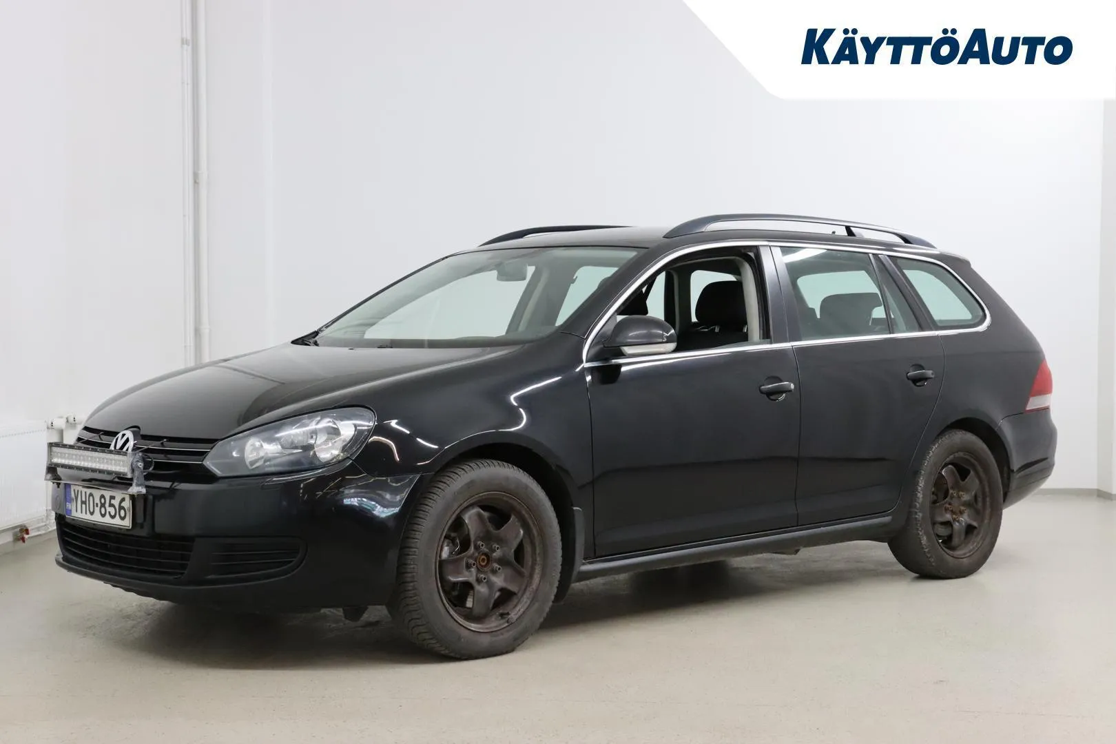 Volkswagen Golf YHO-856 carousel image