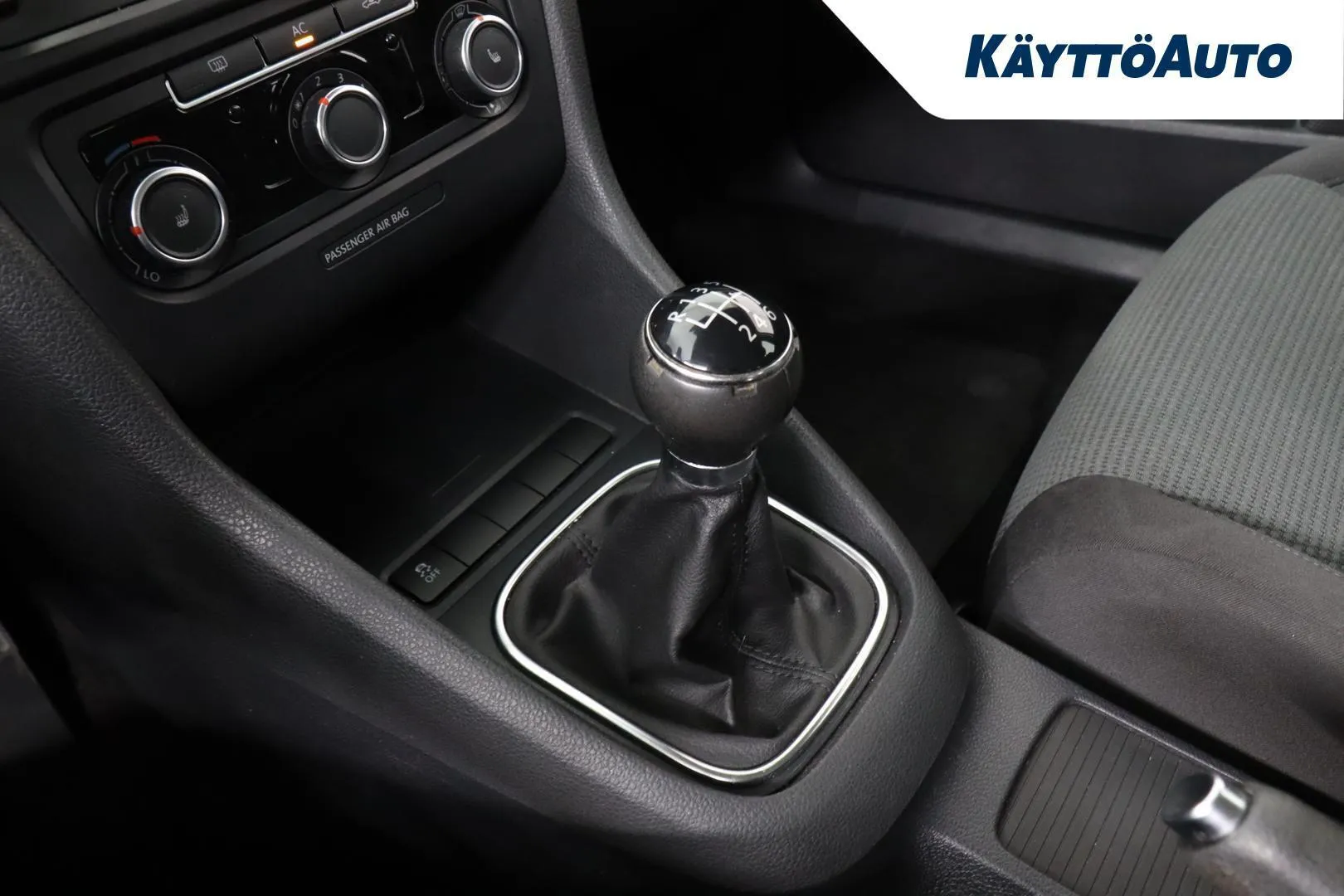 Volkswagen Golf YHO-856 carousel image