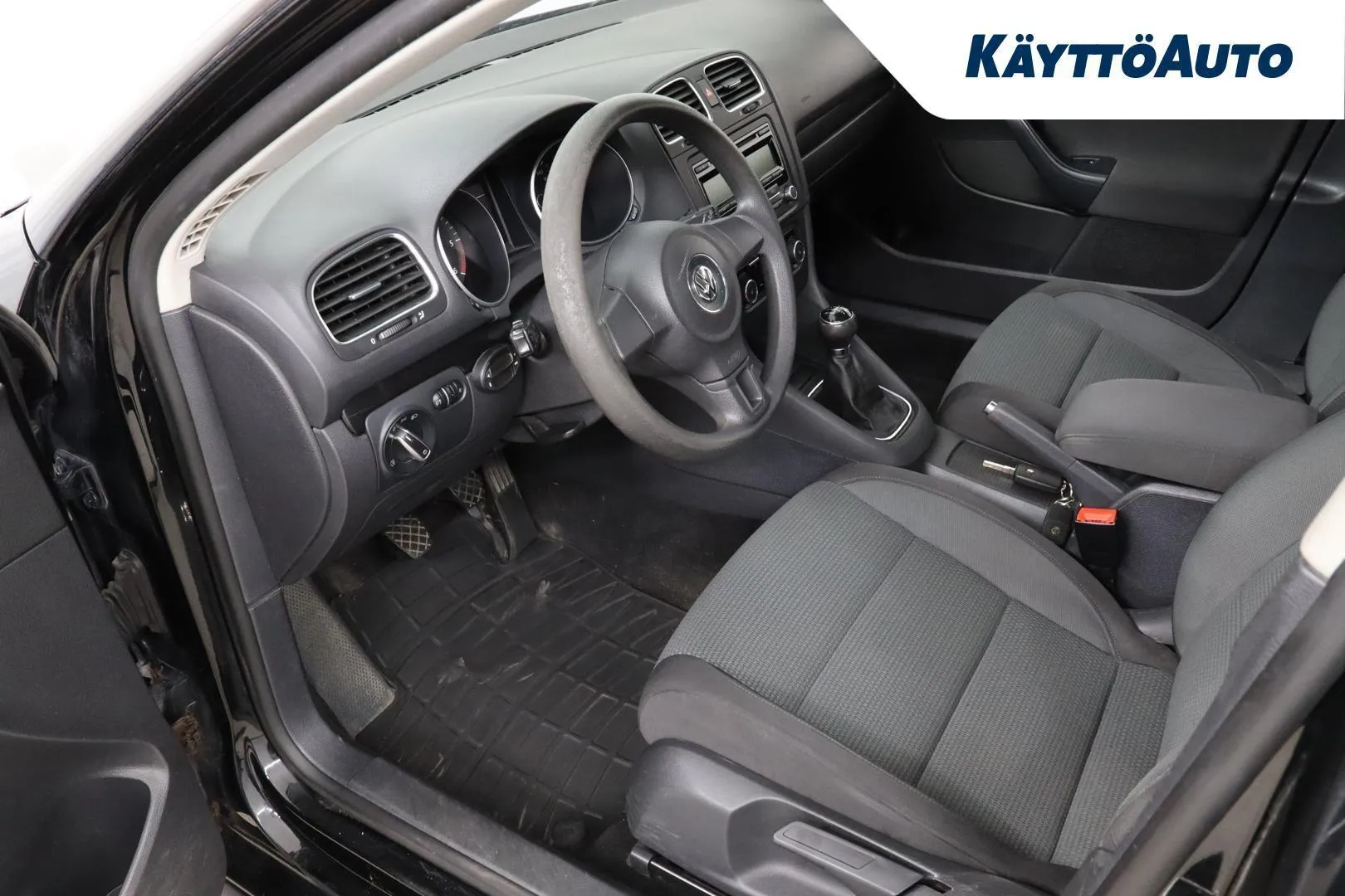 Volkswagen Golf YHO-856 carousel image