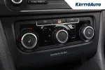 Volkswagen Golf YHO-856 carousel thumbs