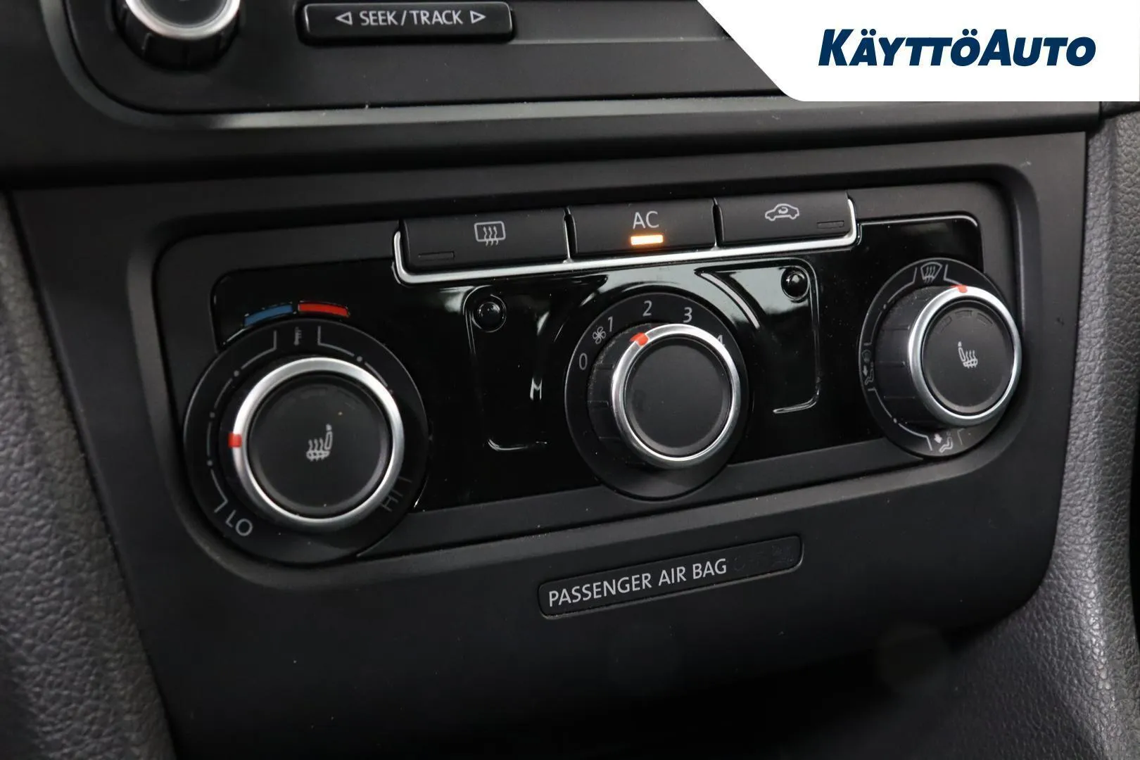 Volkswagen Golf YHO-856 carousel image