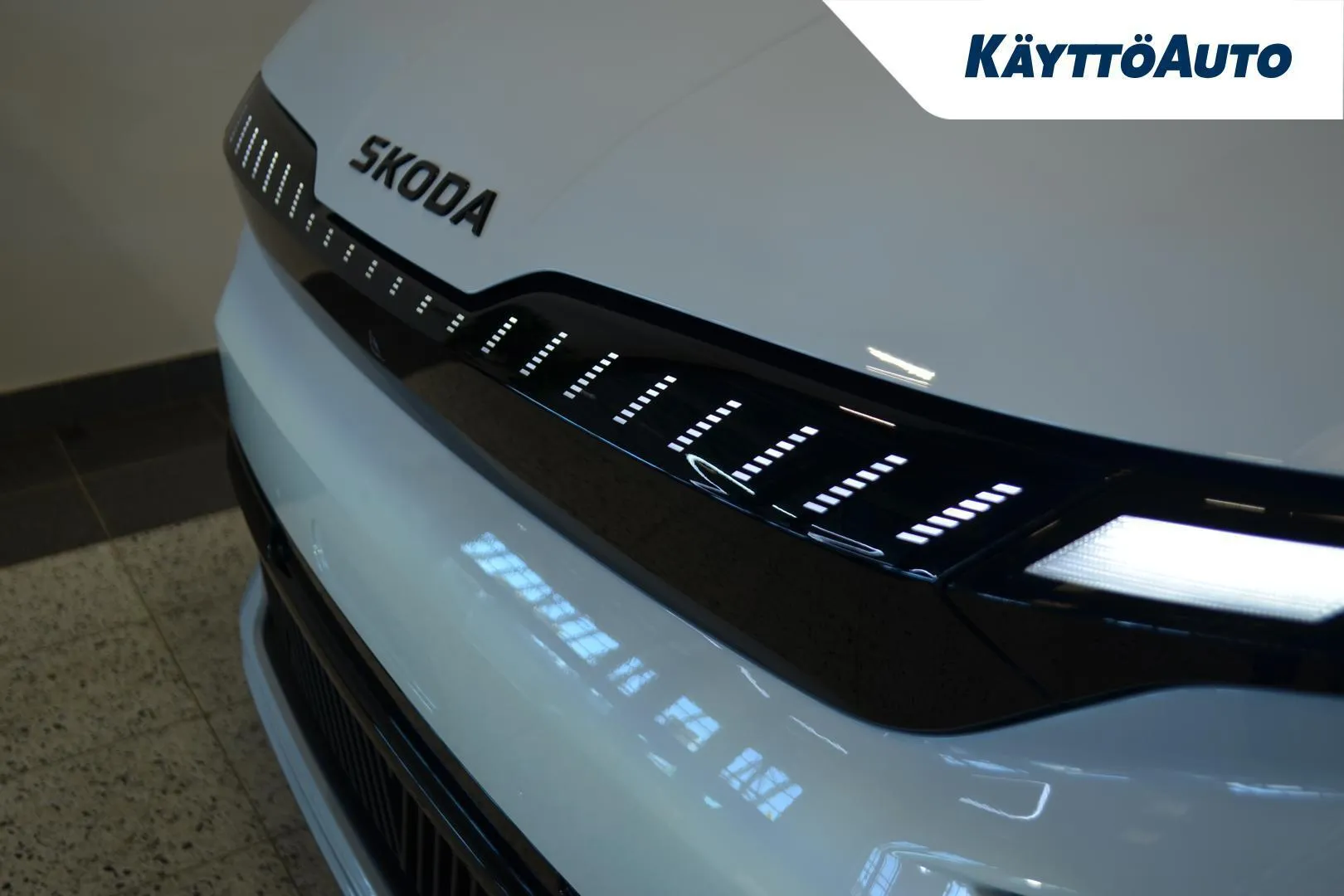 Skoda Enyaq ZRE-380 carousel image