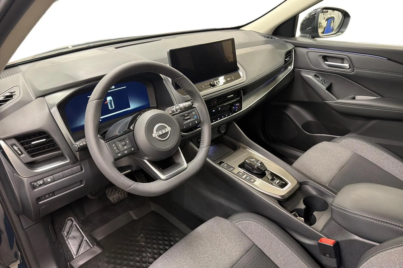 Nissan Qashqai SZJ-606 carousel image