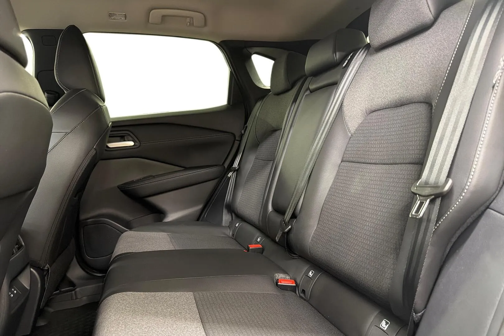 Nissan Qashqai SZJ-606 carousel image