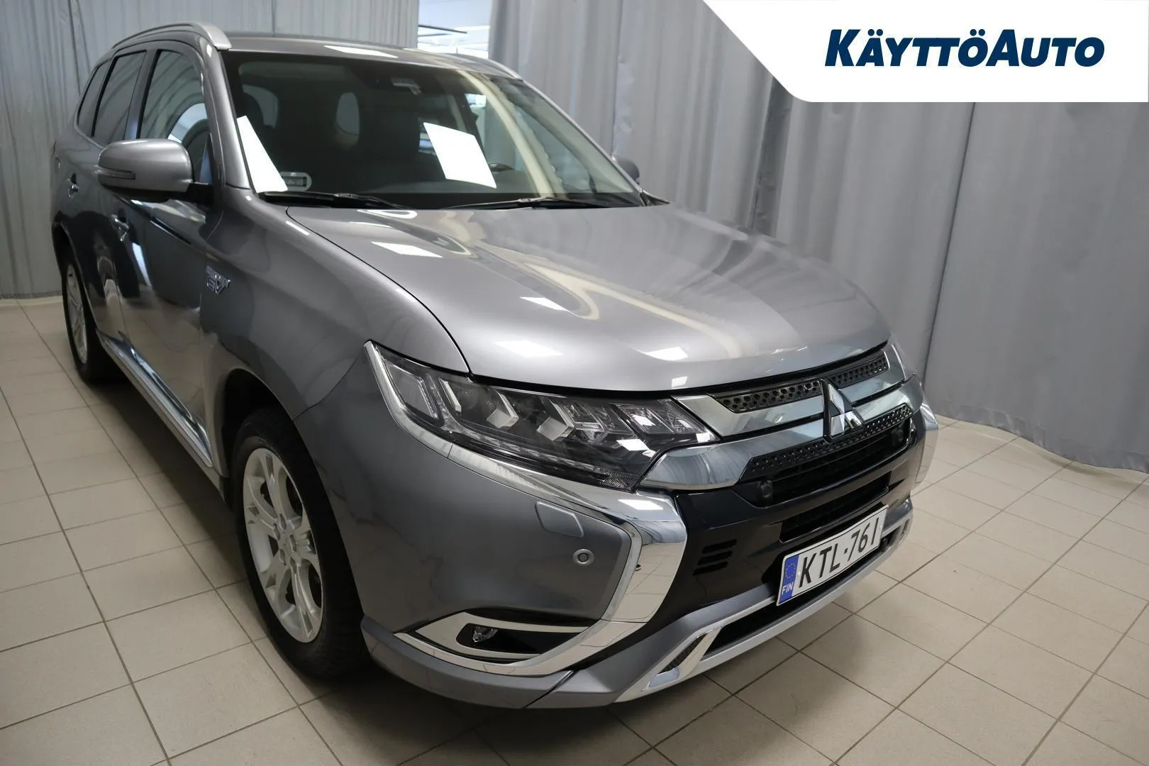 Mitsubishi Outlander PHEV KTL-761 carousel image