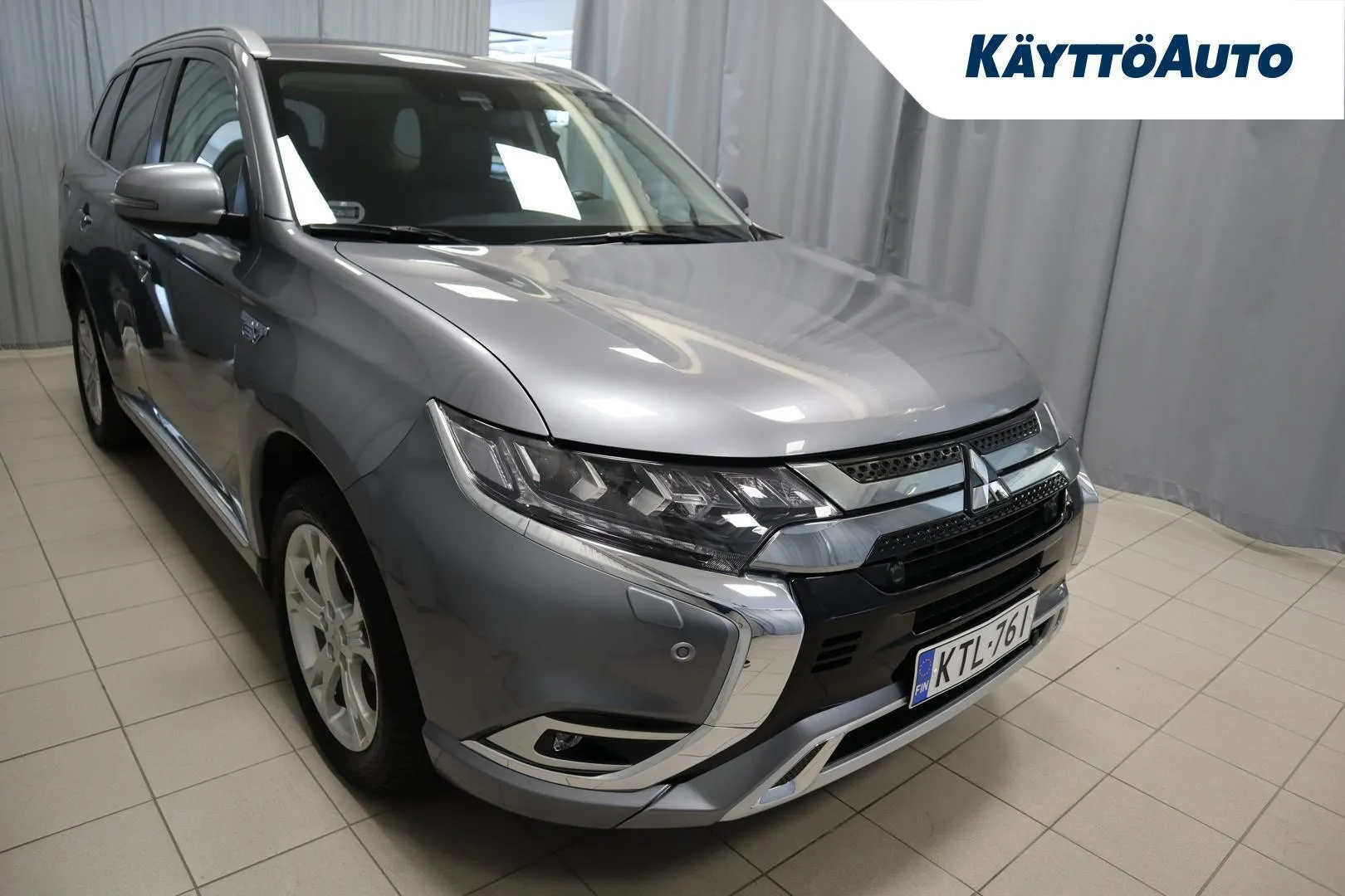 Mitsubishi Outlander PHEV KTL-761 carousel image