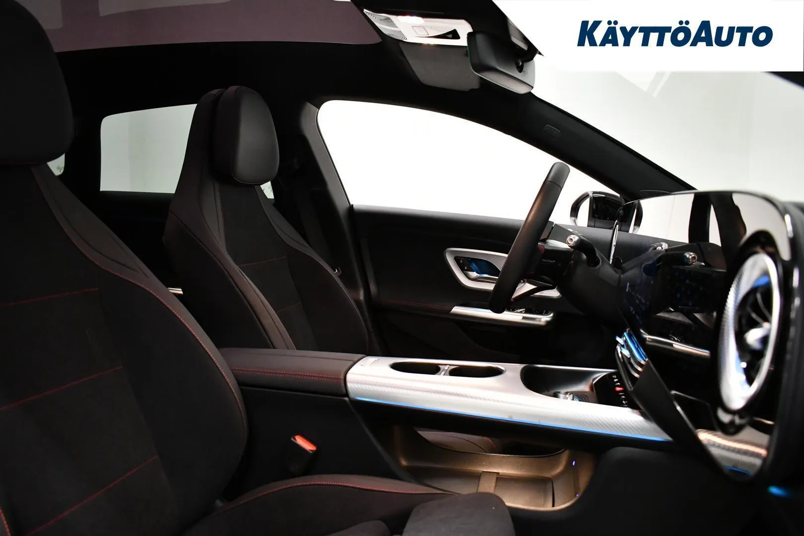 MERCEDES-BENZ CLA YMM-993 carousel image