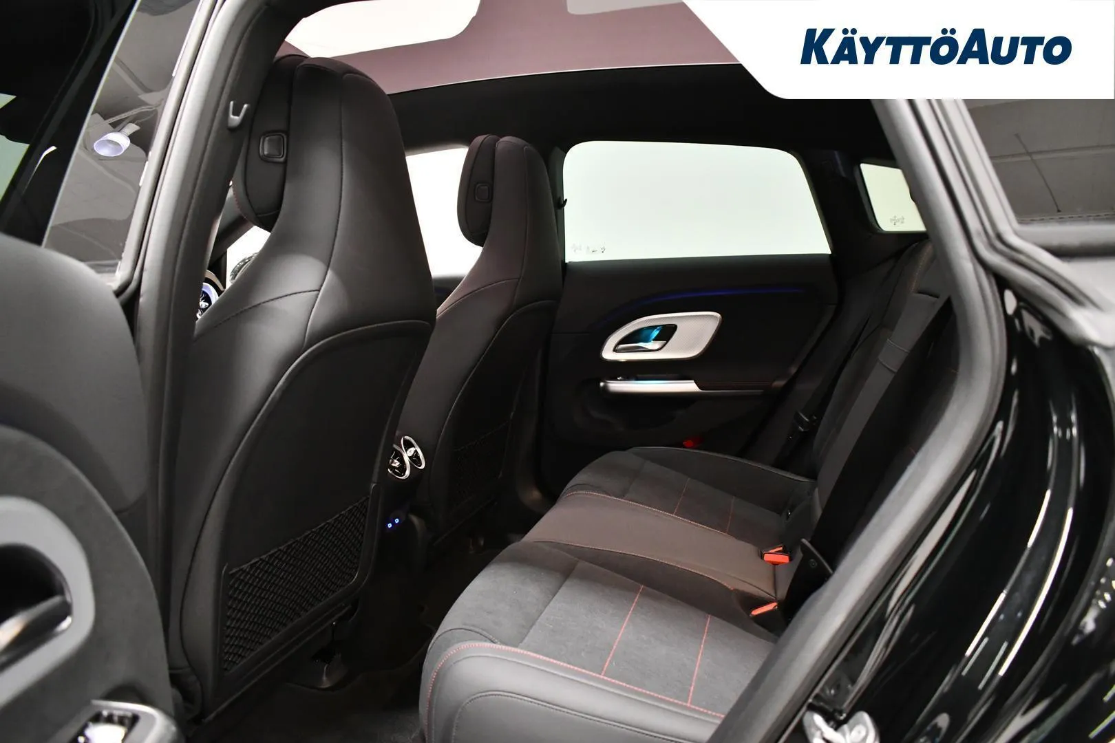 MERCEDES-BENZ CLA YMM-993 carousel image