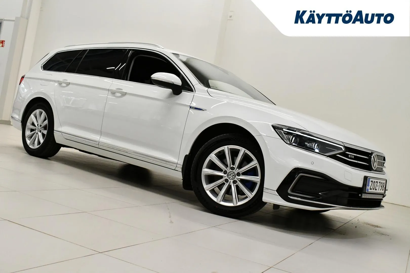 Volkswagen Passat ZOZ-798 carousel image