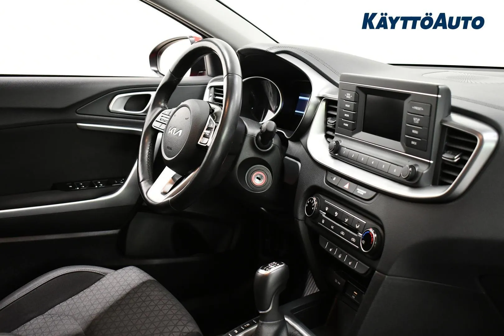 Kia Ceed GOY-557 carousel image