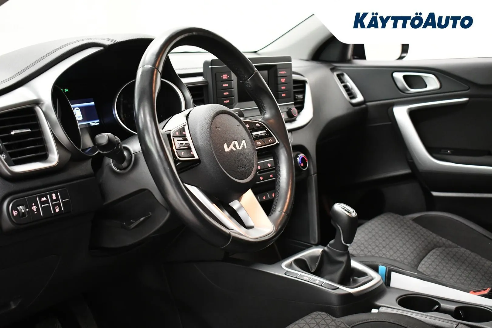 Kia Ceed GOY-557 carousel image