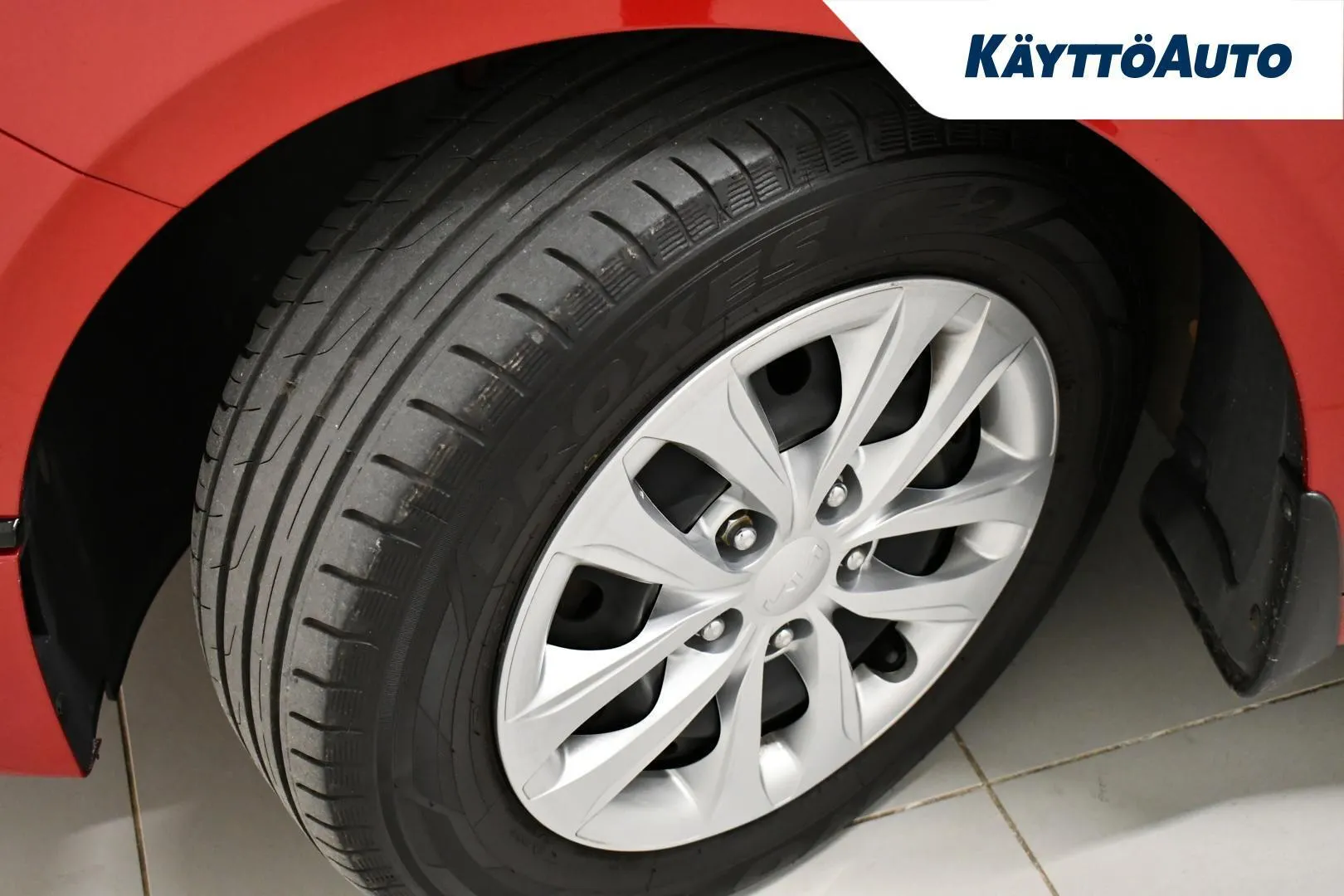 Kia Ceed GOY-557 carousel image