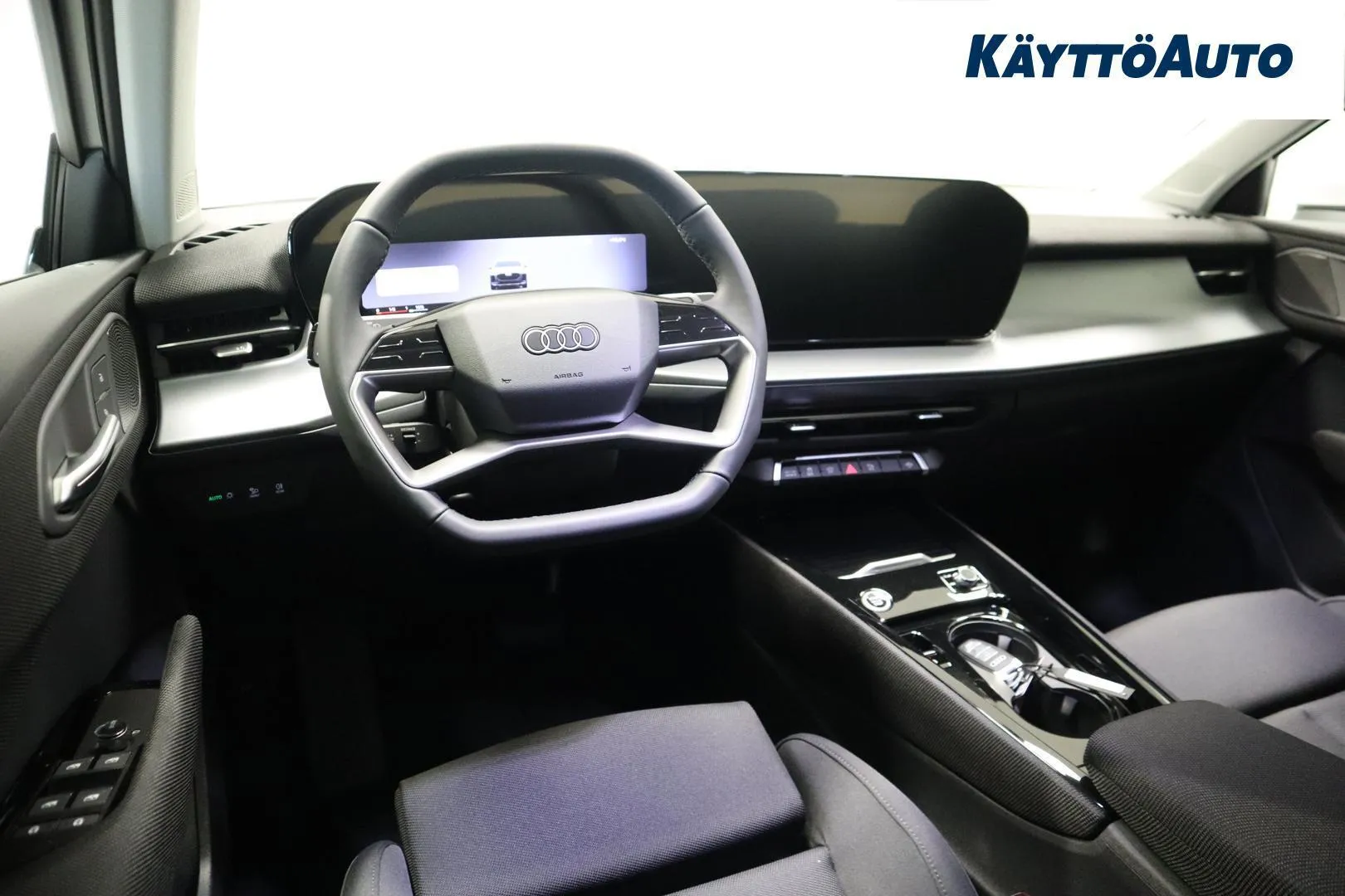 Audi Q3 JOR-483 carousel image