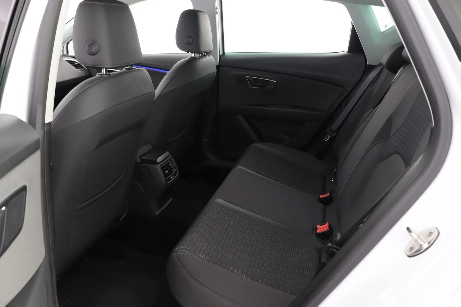 Seat Leon OVT-552 carousel image