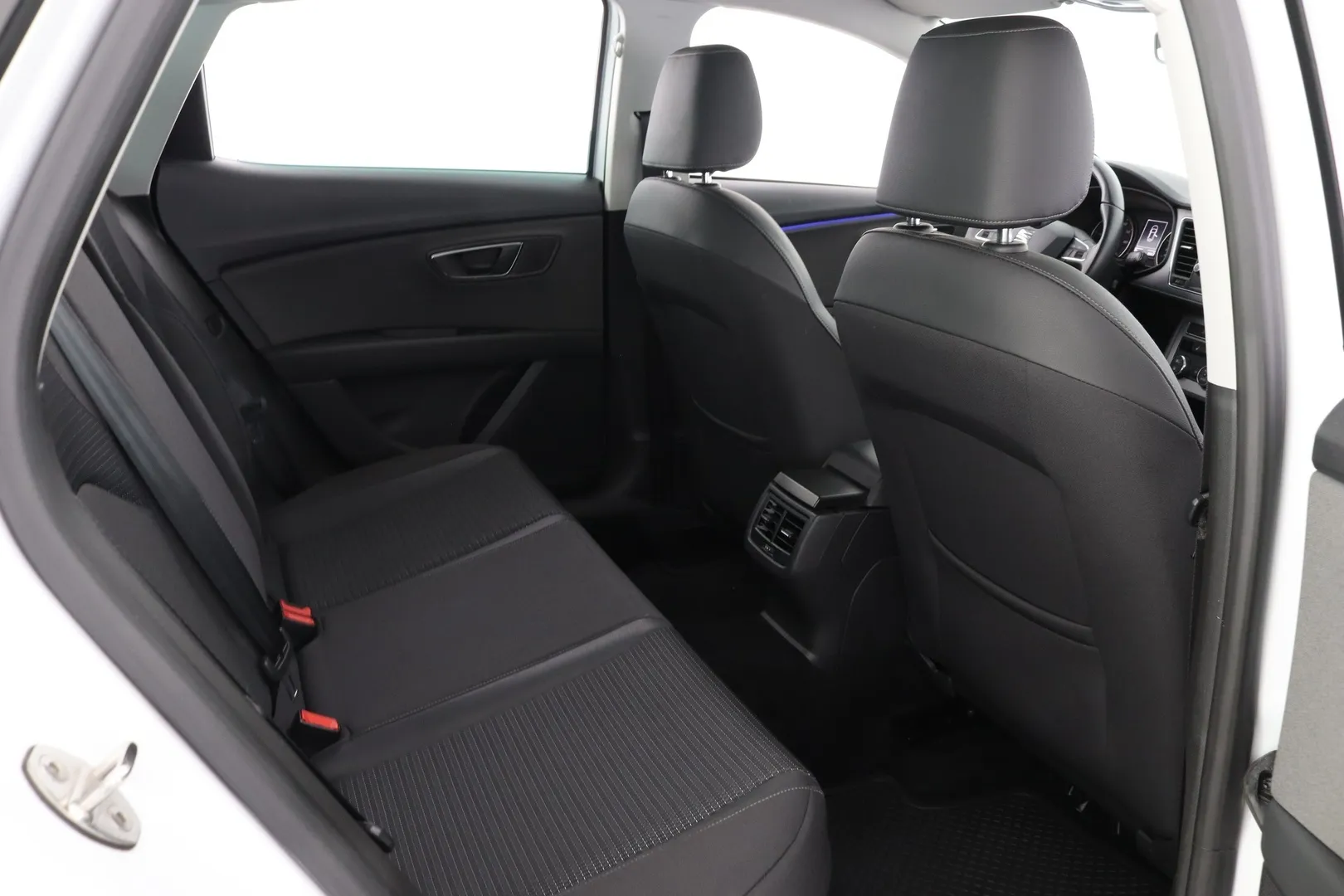 Seat Leon OVT-552 carousel image