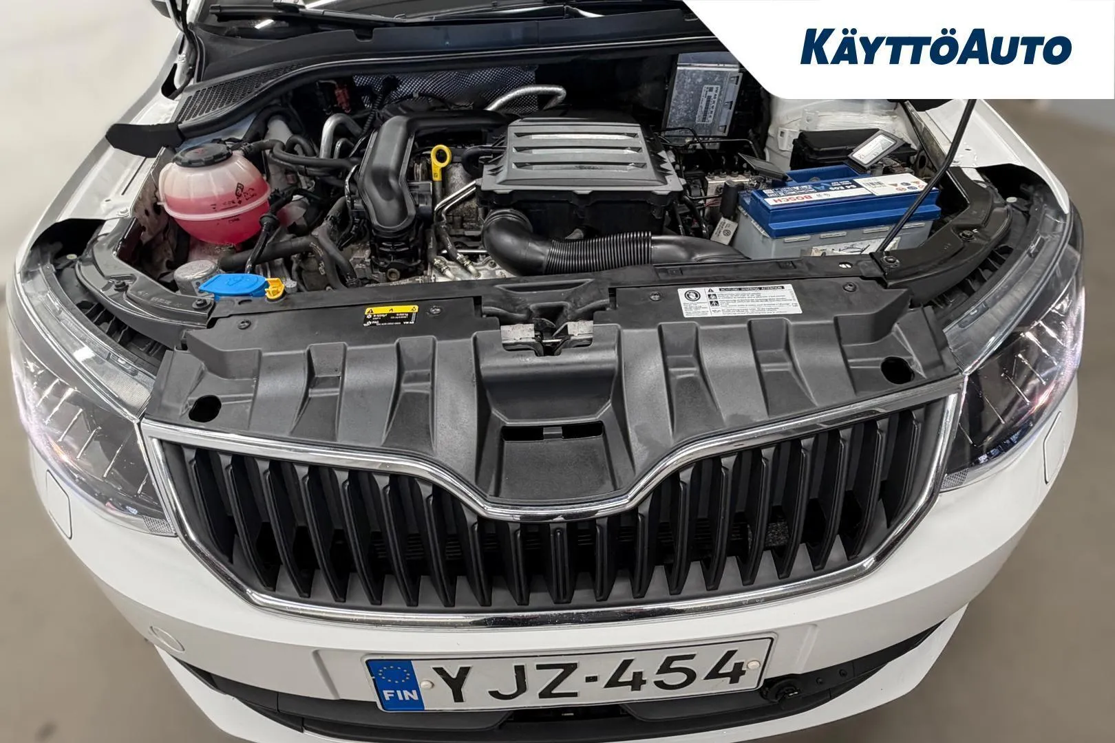 Skoda Fabia YJZ-454 carousel image
