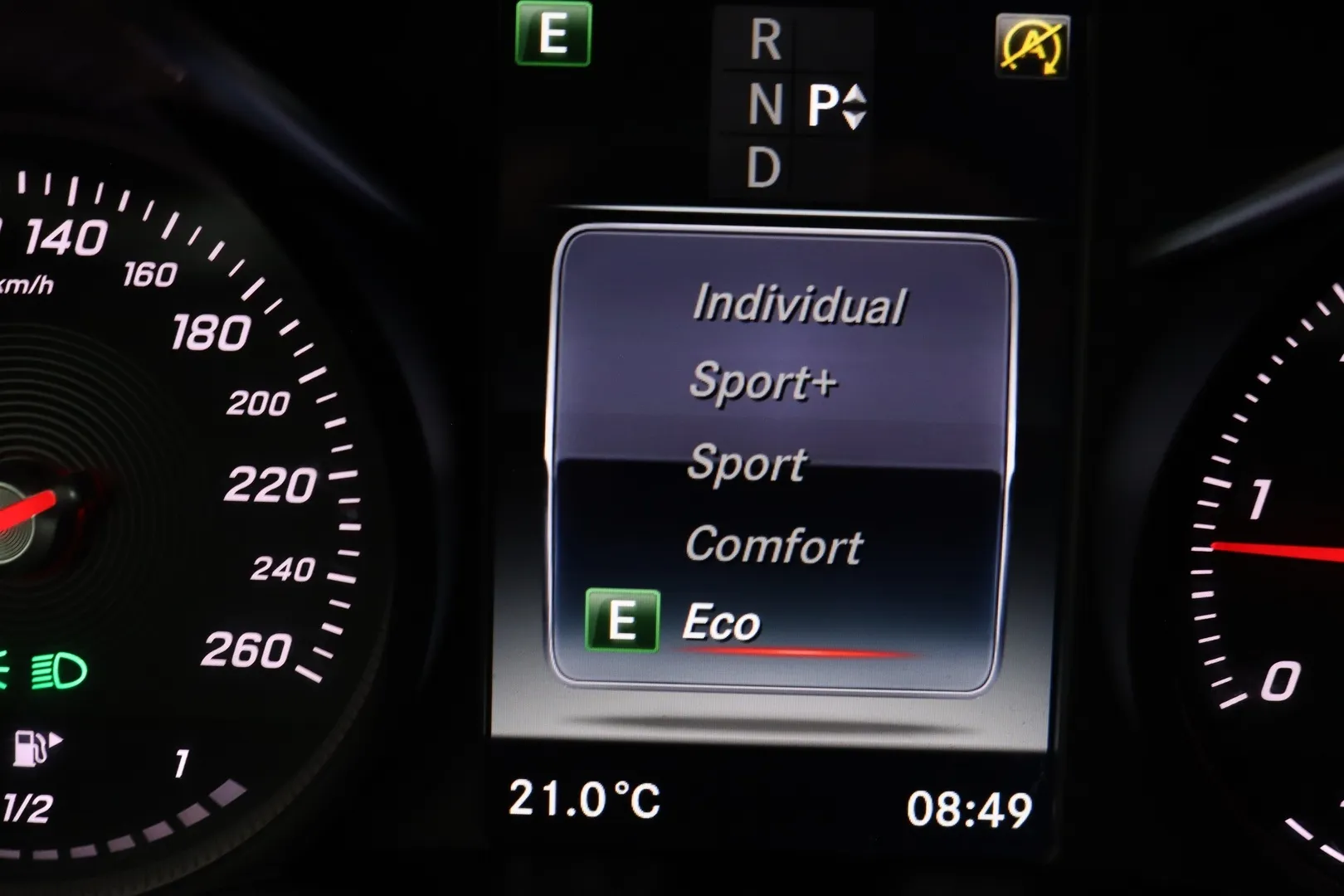 Mercedes-Benz GLC VZF-375 carousel image
