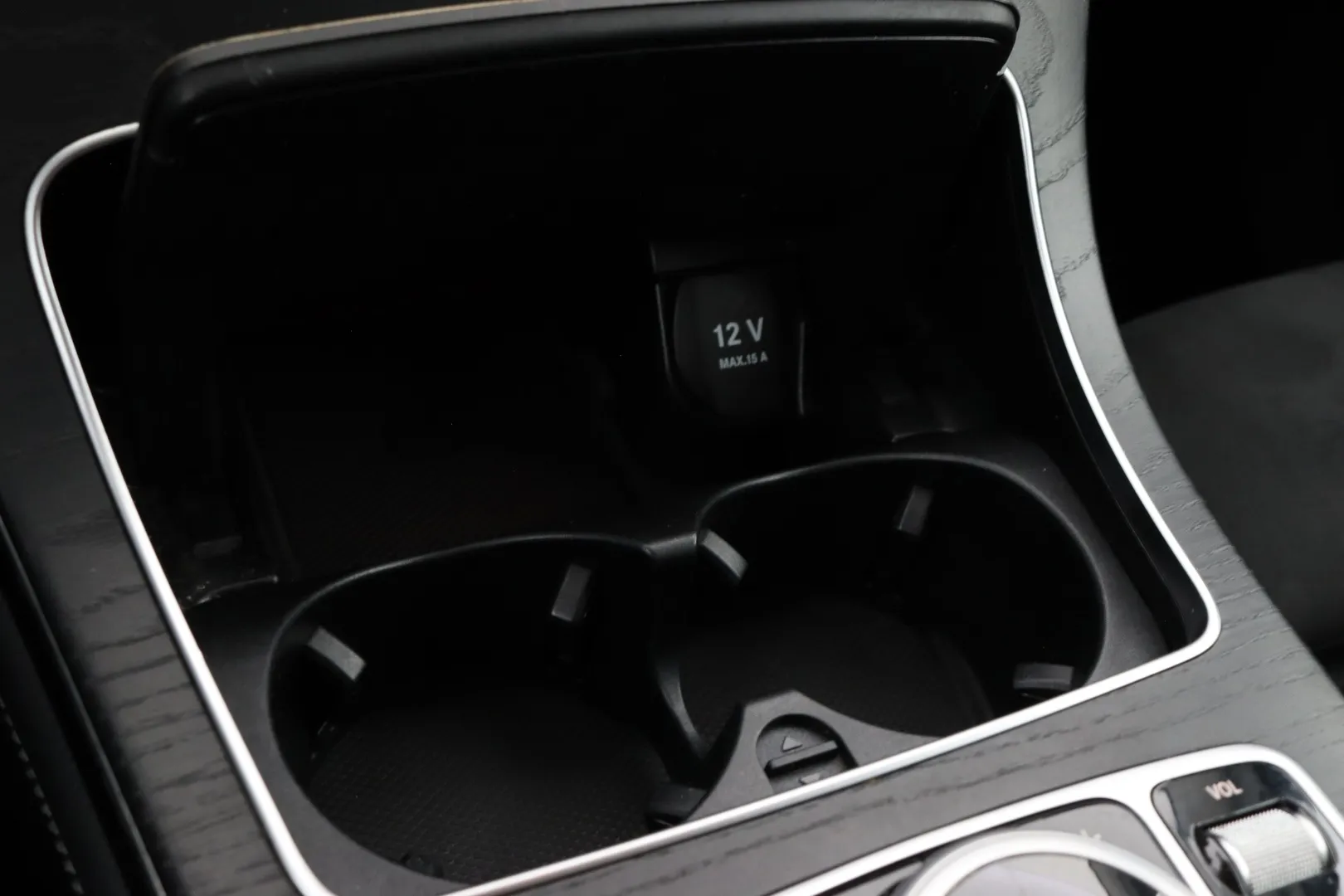 Mercedes-Benz GLC VZF-375 carousel image