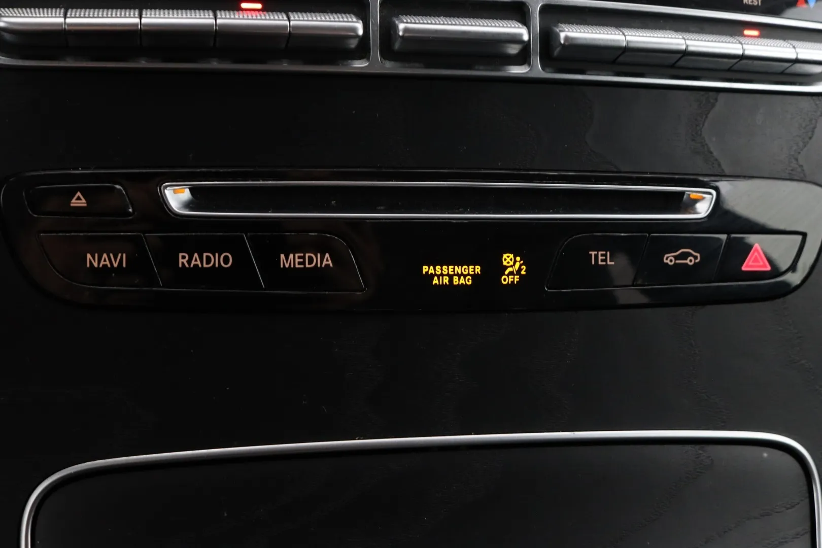 Mercedes-Benz GLC VZF-375 carousel image