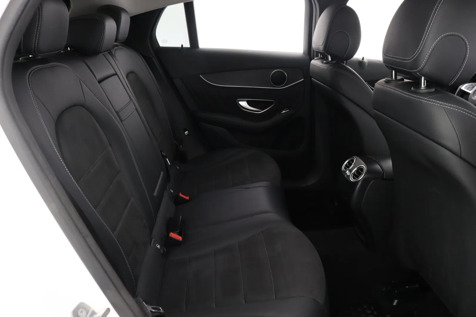 Mercedes-Benz GLC VZF-375 carousel image