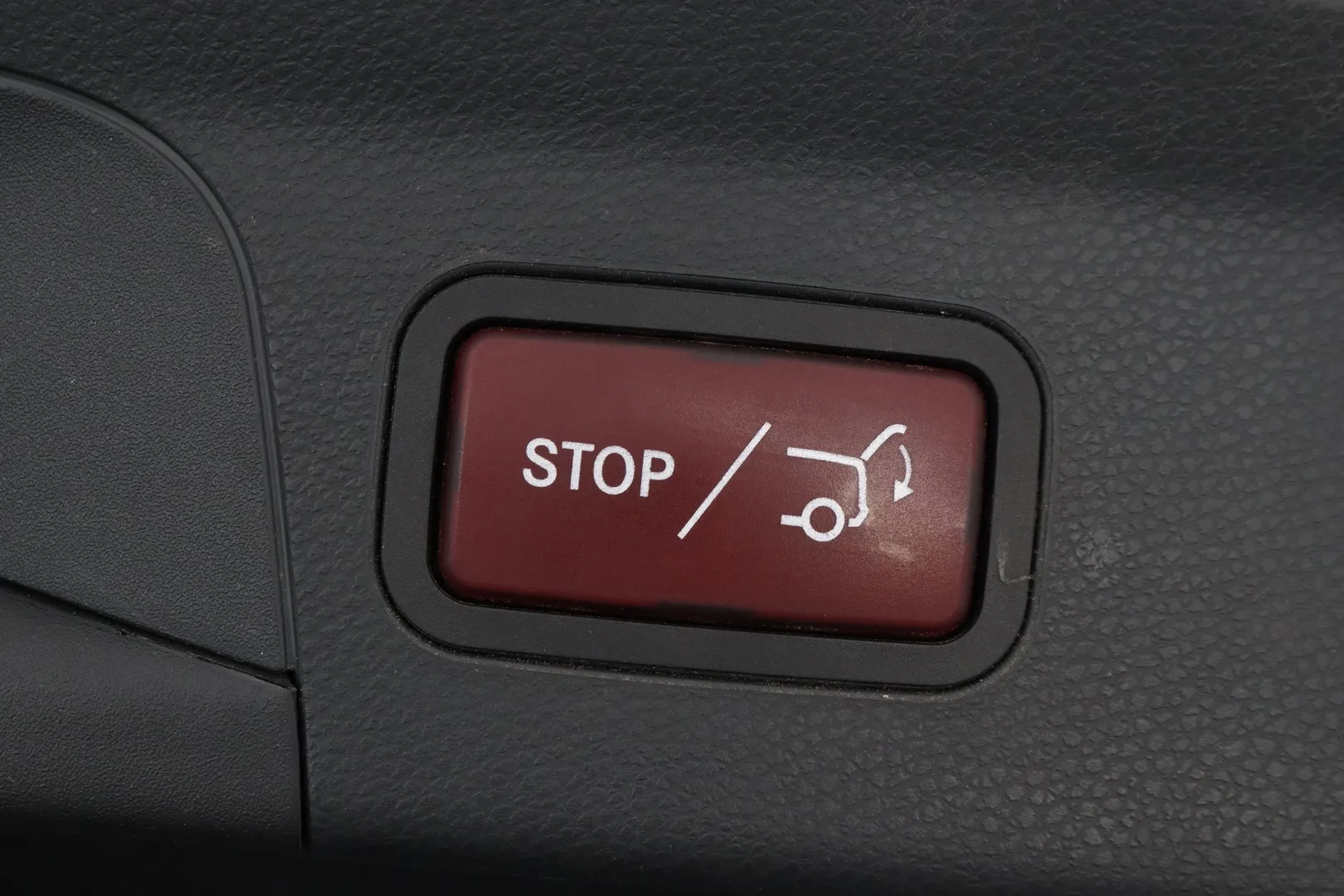 Mercedes-Benz GLC VZF-375 carousel image
