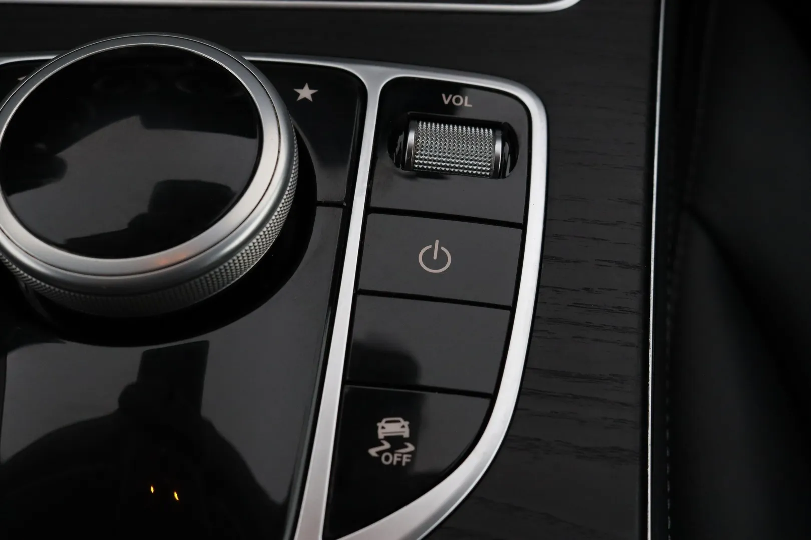 Mercedes-Benz GLC VZF-375 carousel image